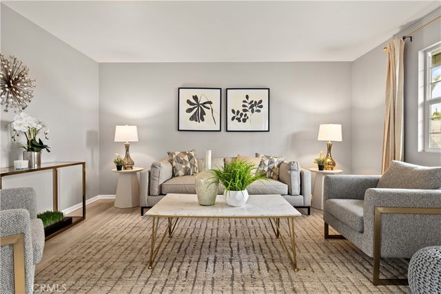 8213 Quartz Avenue, Winnetka, CA 91306