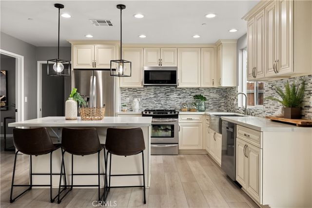 8213 Quartz Avenue, Winnetka, CA 91306