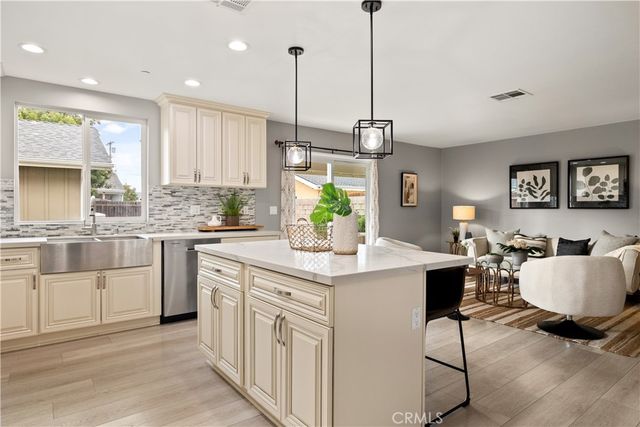 8213 Quartz Avenue, Winnetka, CA 91306