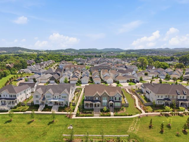 2085 Hollydale Aly, Franklin, TN 37064