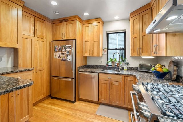 620 Washington St 620, Brookline, MA 02446