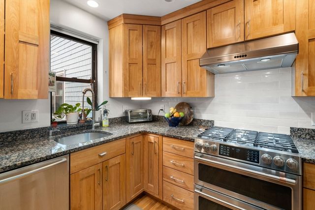 620 Washington St 620, Brookline, MA 02446