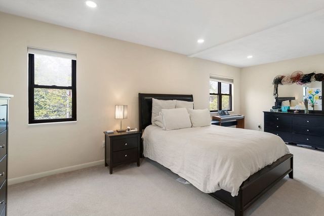 620 Washington St 620, Brookline, MA 02446