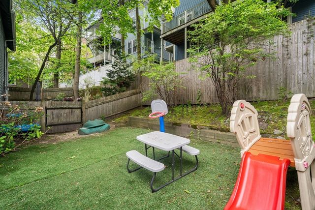 620 Washington St 620, Brookline, MA 02446