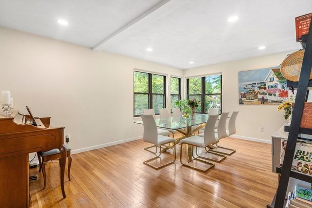 620 Washington St 620, Brookline, MA 02446