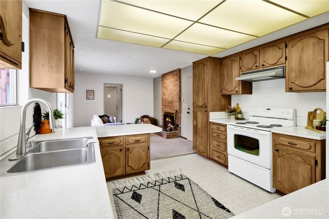 4440 Cable Street, Bellingham, WA 98229