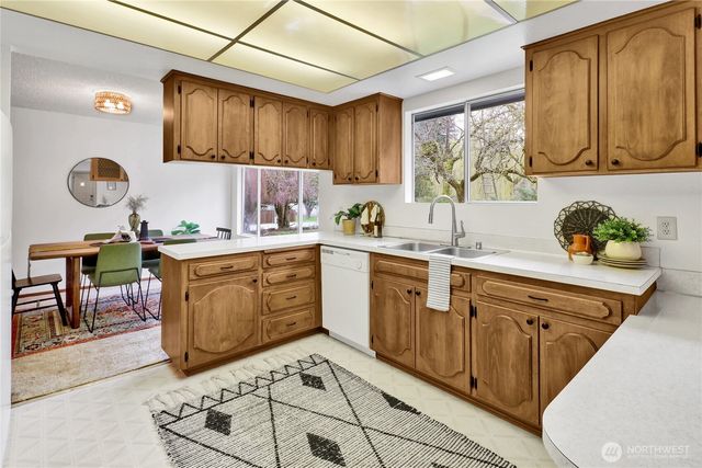 4440 Cable Street, Bellingham, WA 98229