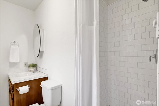 4440 Cable Street, Bellingham, WA 98229