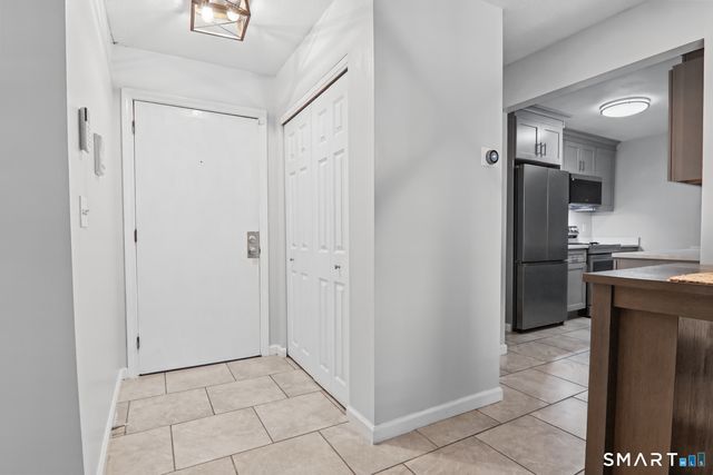 35 Woodsedge Drive 5B, Newington, CT 06111