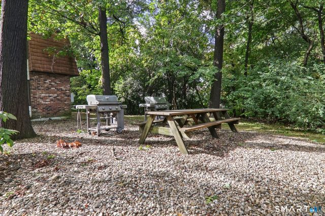 35 Woodsedge Drive 5B, Newington, CT 06111