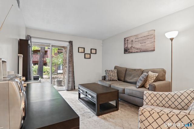 35 Woodsedge Drive 5B, Newington, CT 06111