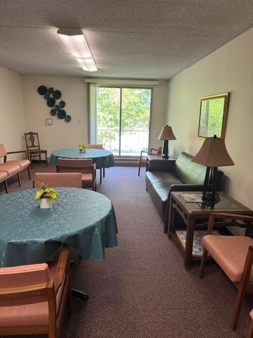 255 S West Avenue 305, Elmhurst, IL 60126