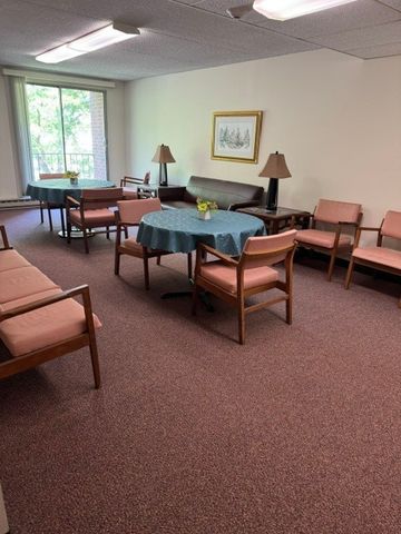 255 S West Avenue 305, Elmhurst, IL 60126