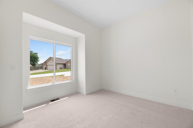 1203 E Maywood Ct, Wichita, KS 67216