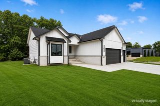 1203 E Maywood Ct, Wichita, KS 67216