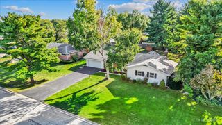 977 Lindenwood Drive, Aurora, IL 60506