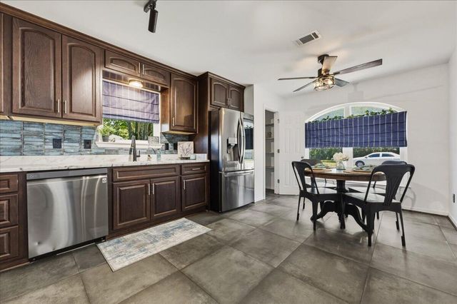 1765 Old Ranch Road, Fort Walton Beach, FL 32547