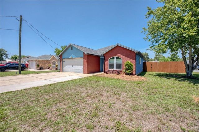 1765 Old Ranch Road, Fort Walton Beach, FL 32547