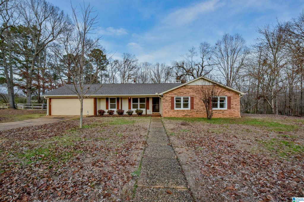 15923 LAKE HILL DRIVE, Northport, AL 35475