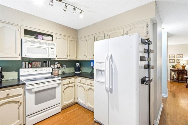 3206 Country Walk Drive, Powder Springs, GA 30127