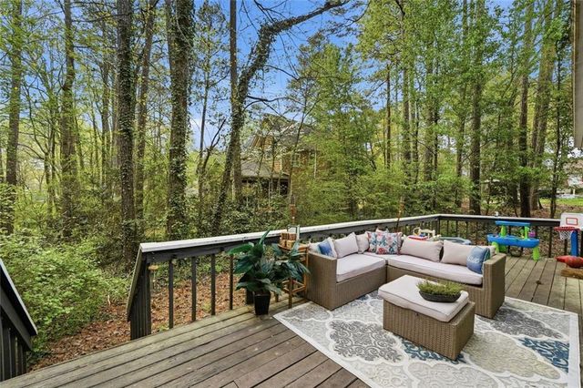 3206 Country Walk Drive, Powder Springs, GA 30127