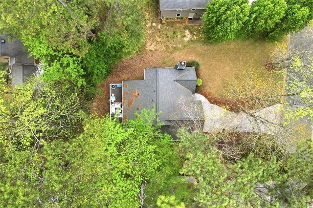 3206 Country Walk Drive, Powder Springs, GA 30127