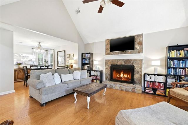 3206 Country Walk Drive, Powder Springs, GA 30127