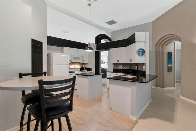 9301 BROOKHURST COURT, Tampa, FL 33647
