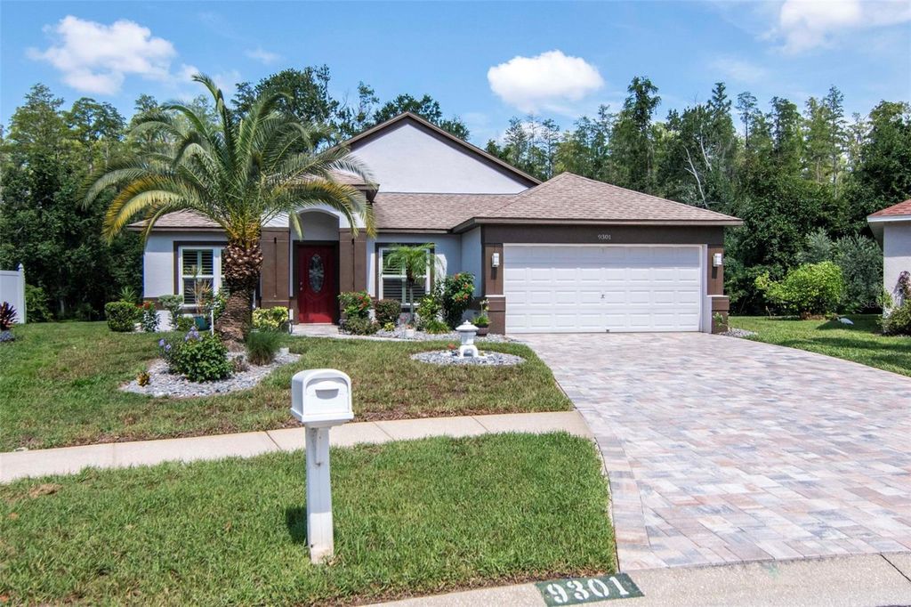 9301 BROOKHURST COURT, Tampa, FL 33647