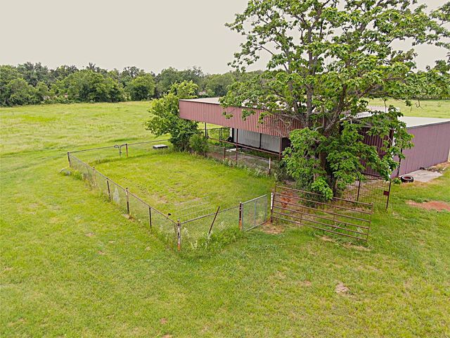 6605 US Highway 67 84, Bangs, TX 76823