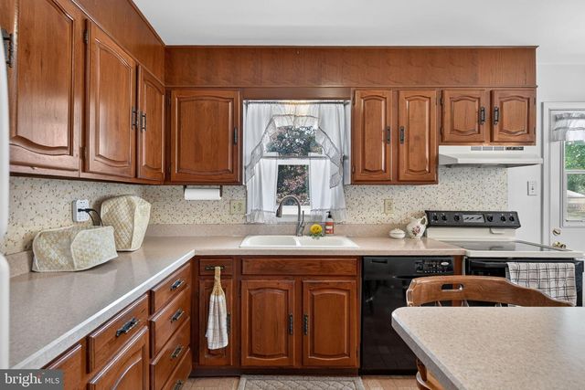 949 BRUNNERVILLE RD, Lititz, PA 17543