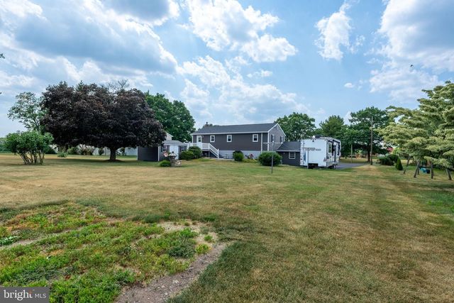 949 BRUNNERVILLE RD, Lititz, PA 17543
