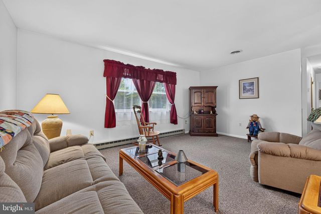 949 BRUNNERVILLE RD, Lititz, PA 17543