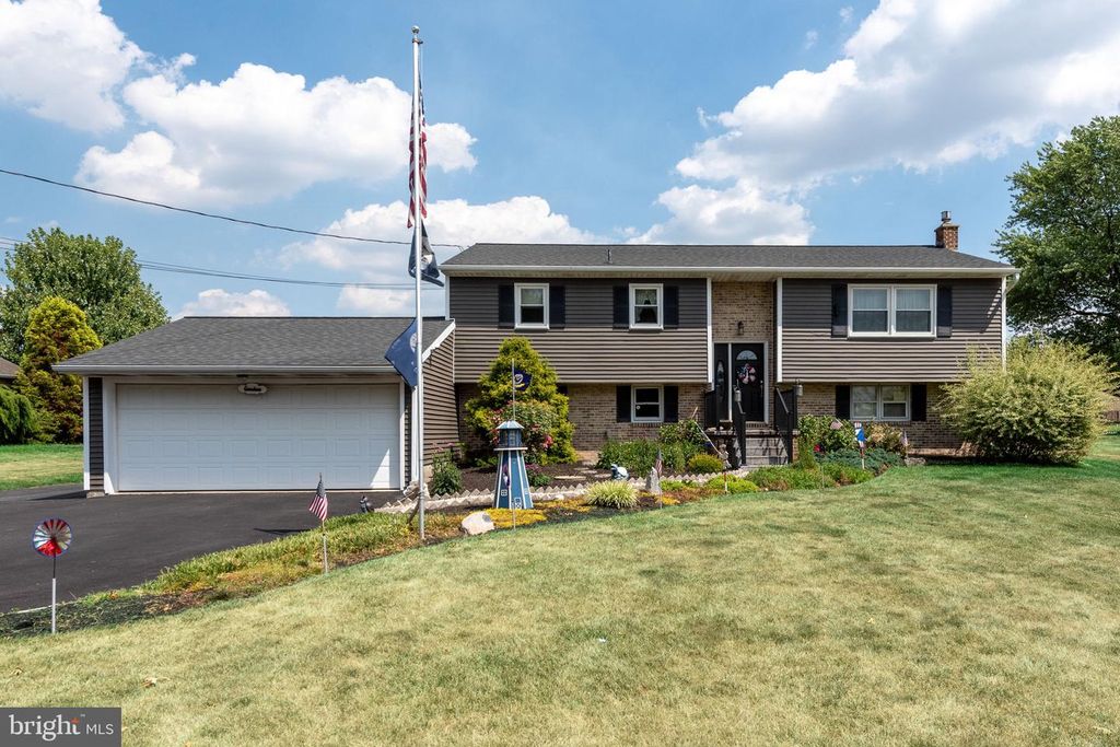 949 BRUNNERVILLE RD, Lititz, PA 17543