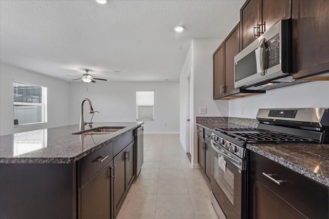 5224 WHITE CHICORY DRIVE, Apollo Beach, FL 33572