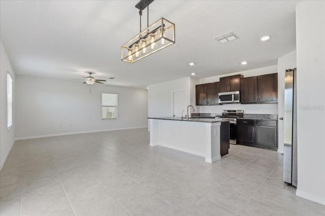 5224 WHITE CHICORY DRIVE, Apollo Beach, FL 33572