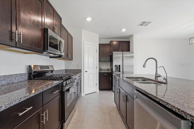 5224 WHITE CHICORY DRIVE, Apollo Beach, FL 33572