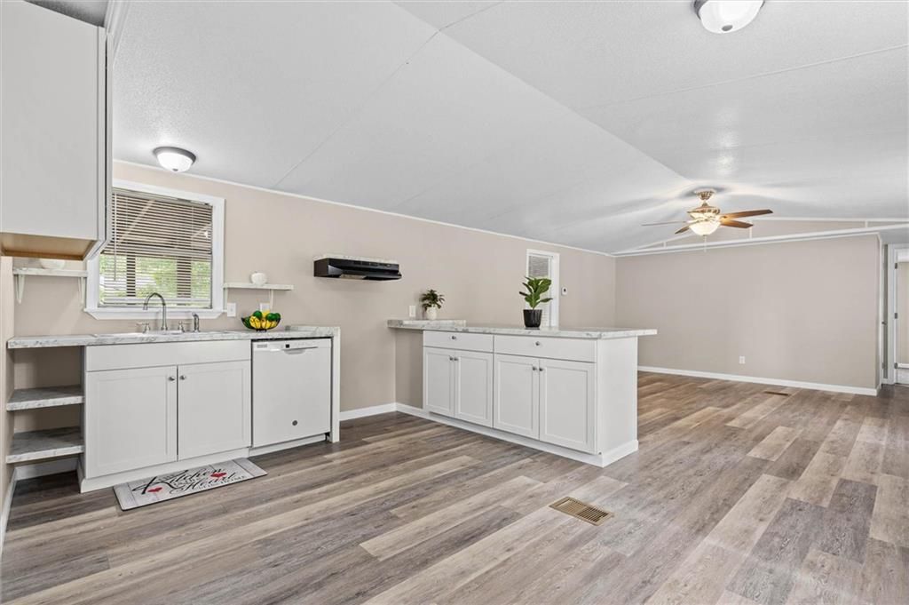 7645 Tevin Court, Wilmer, AL 36587 — photo 5