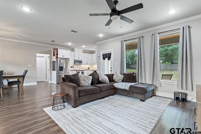19308 Cedarpark Place, Lindale, TX 75771
