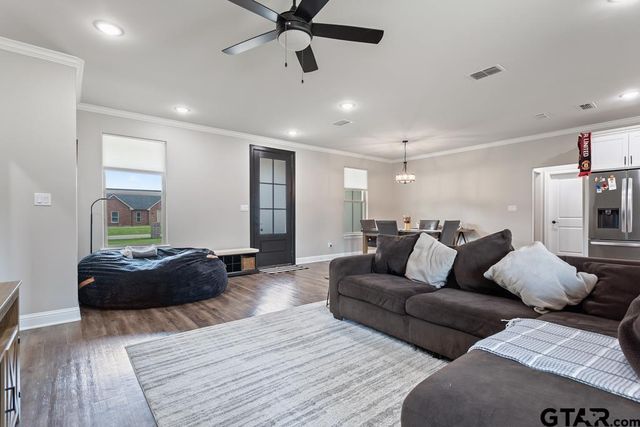 19308 Cedarpark Place, Lindale, TX 75771