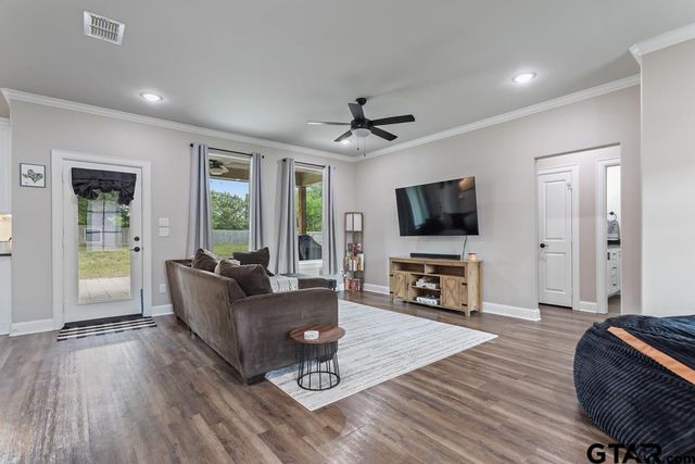 19308 Cedarpark Place, Lindale, TX 75771
