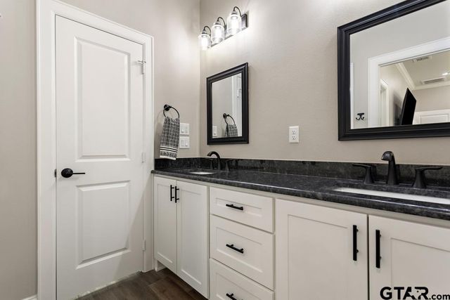 19308 Cedarpark Place, Lindale, TX 75771