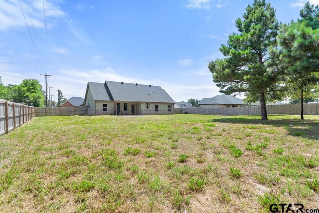 19308 Cedarpark Place, Lindale, TX 75771