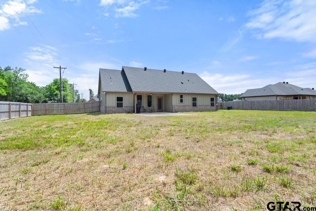 19308 Cedarpark Place, Lindale, TX 75771