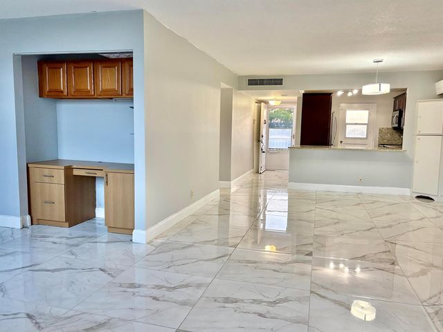 5700 NW 2nd Avenue 311, Boca Raton, FL 33487
