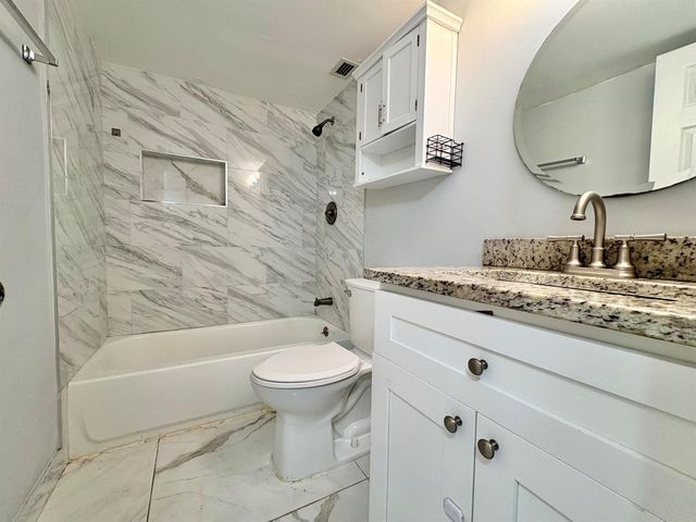 5700 NW 2nd Avenue 311, Boca Raton, FL 33487