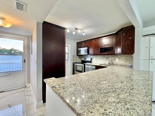 5700 NW 2nd Avenue 311, Boca Raton, FL 33487