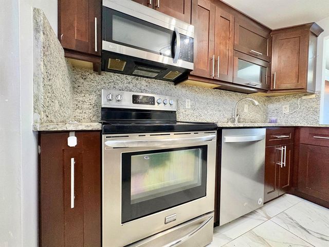 5700 NW 2nd Avenue 311, Boca Raton, FL 33487