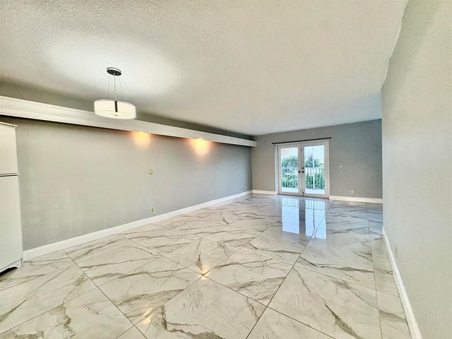 5700 NW 2nd Avenue 311, Boca Raton, FL 33487