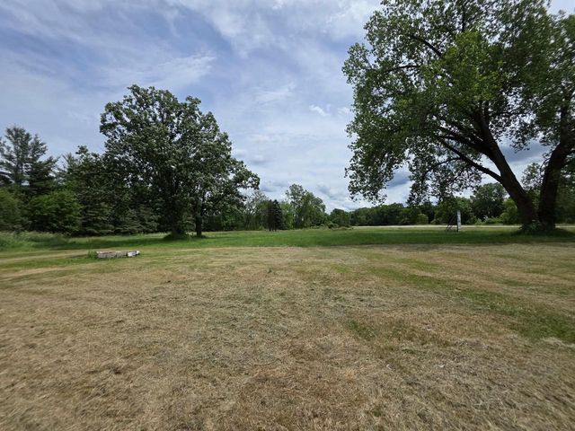 N6720 Highway 12 & 16, New Lisbon, WI 53950